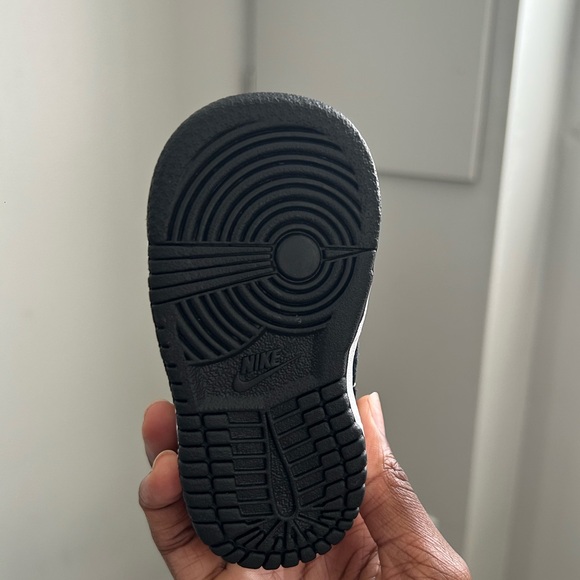 Black and white baby panda dunks - Picture 2 of 6